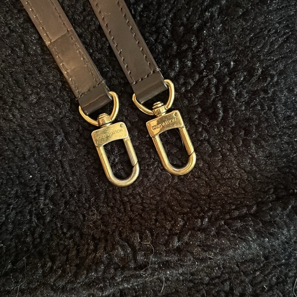 Louis Vuitton Siena - Picture 9 of 16